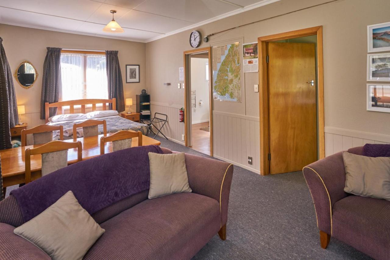 Accommodation Fiordland The Bach - One Bedroom Cottage At 226B Milford Road Те Анау Екстериор снимка